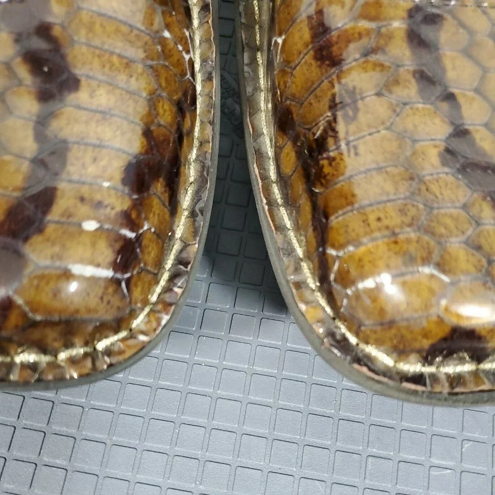 Alegria Women's Mary Jane Shoes Size 39/8.5 Brown Patent Leather Snakesk…